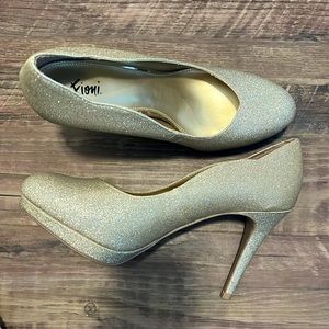 Fioni gold sparkle heels